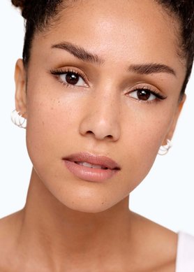 كيفية التخلص من البقع الداكنة على وجهك