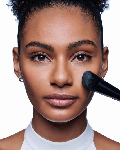 top-foundation-techniques-for-camouflaging-acne-prone-skin