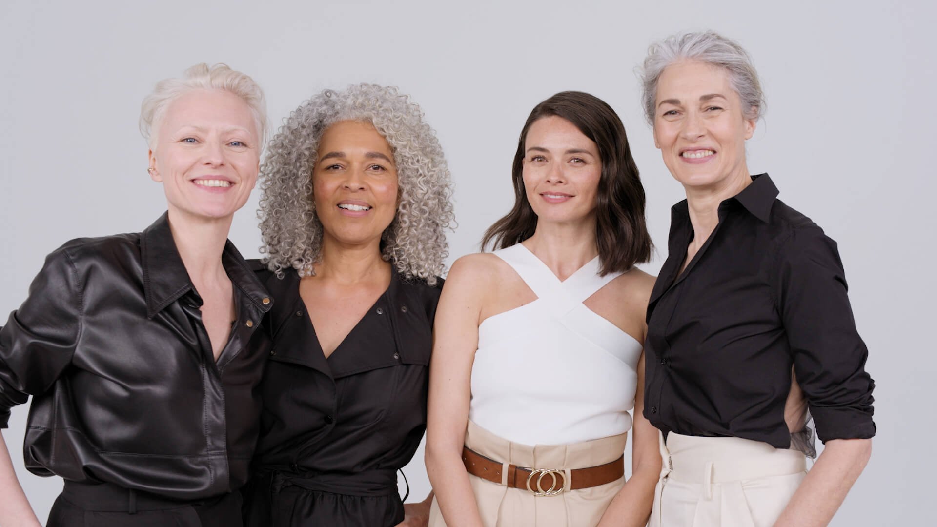 ما هي التغيرات الهرمونية في انقطاع الطمث التي تؤثر على بشرتي