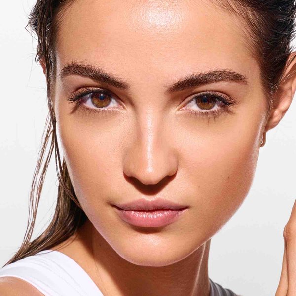 Dry Touch Protective Face Fluid 2